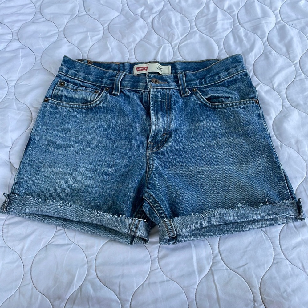 Medium wash shorts